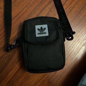 Cross body bag, Adidas black